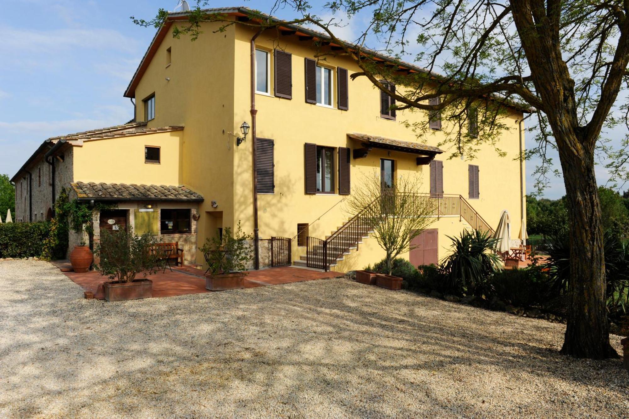 Fattoria Agriturismo Nerbona กาโซเล เดลซา ภายนอก รูปภาพ