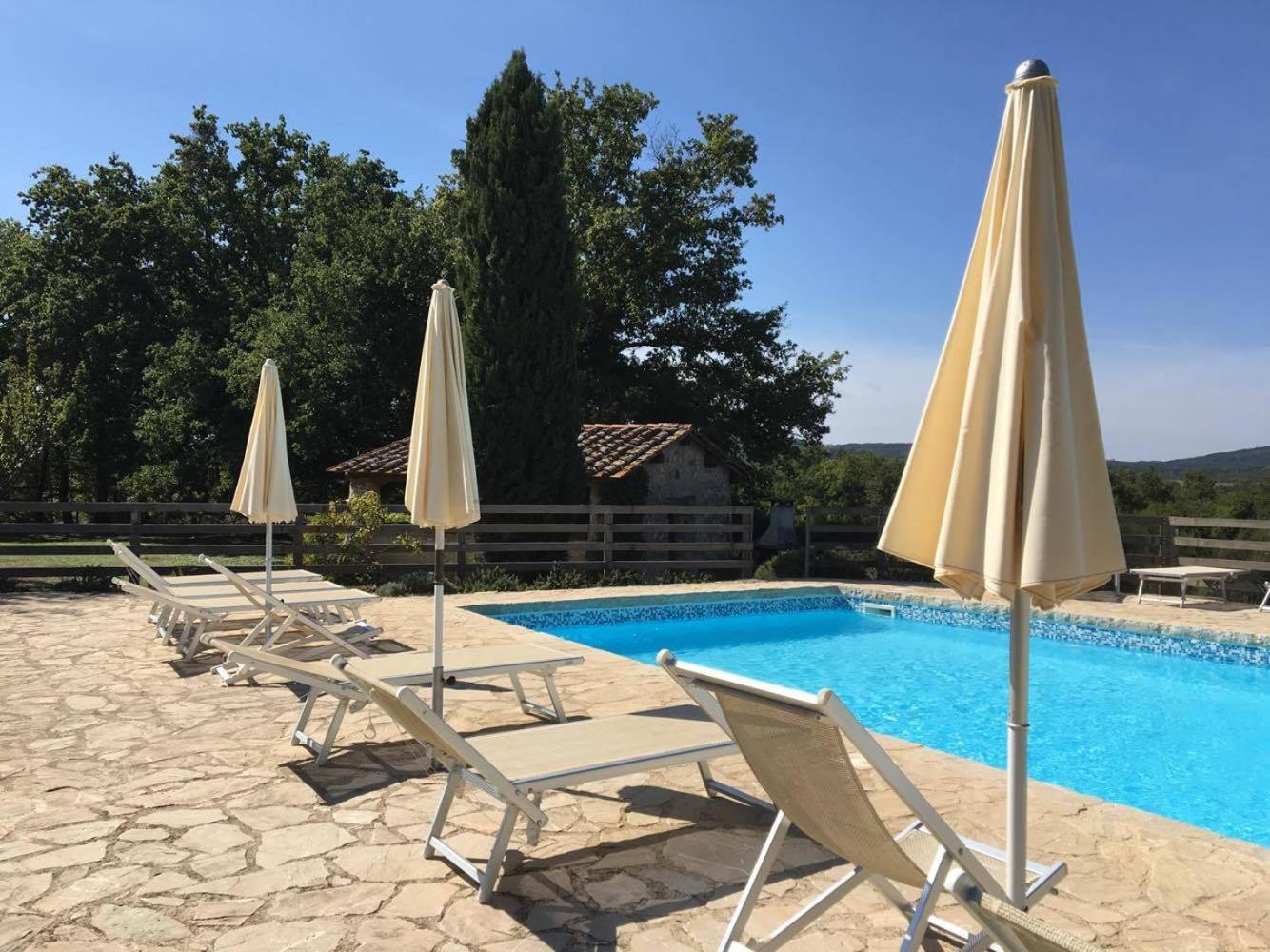Fattoria Agriturismo Nerbona กาโซเล เดลซา ภายนอก รูปภาพ