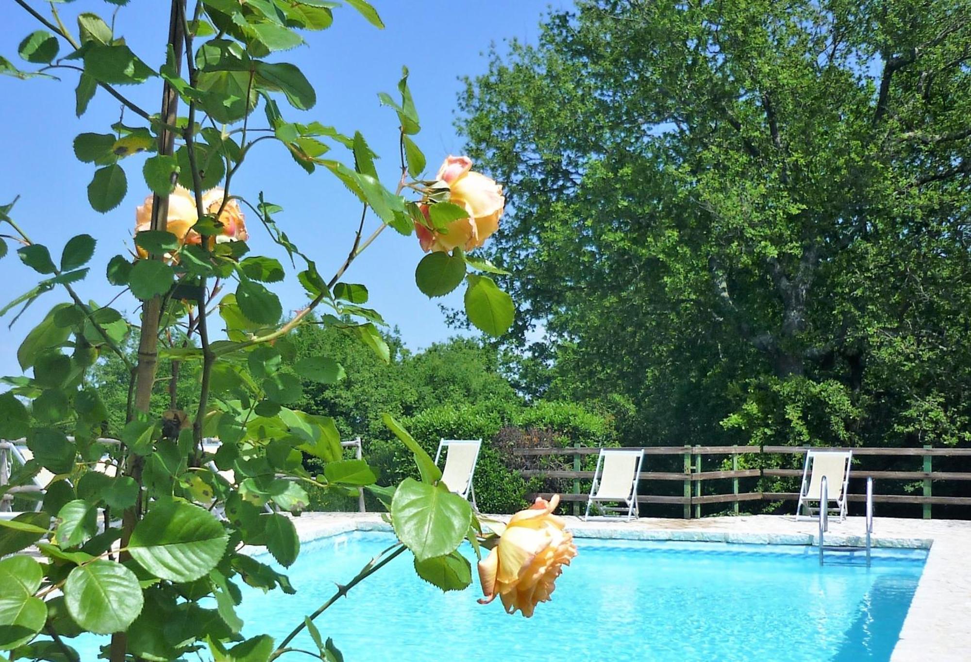 Fattoria Agriturismo Nerbona กาโซเล เดลซา ภายนอก รูปภาพ