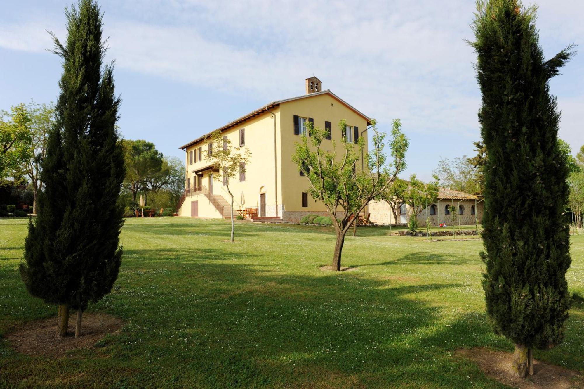 Fattoria Agriturismo Nerbona กาโซเล เดลซา ภายนอก รูปภาพ