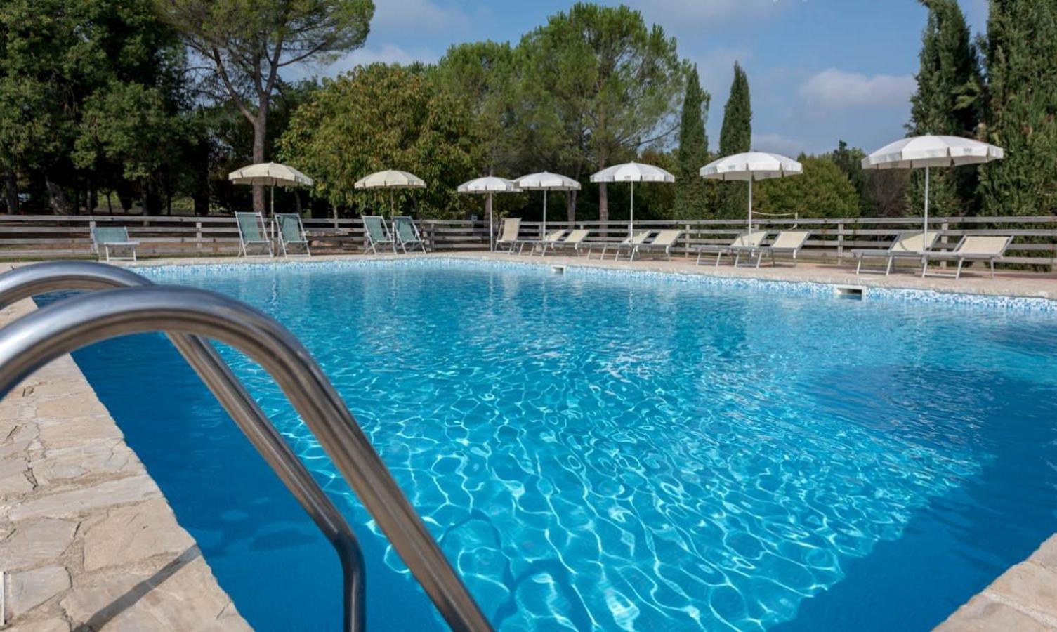 Fattoria Agriturismo Nerbona กาโซเล เดลซา ภายนอก รูปภาพ