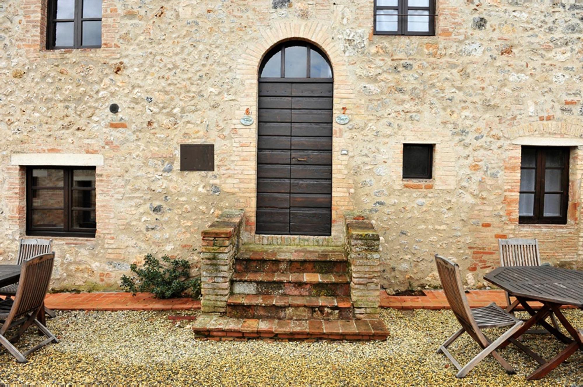 Fattoria Agriturismo Nerbona กาโซเล เดลซา ภายนอก รูปภาพ
