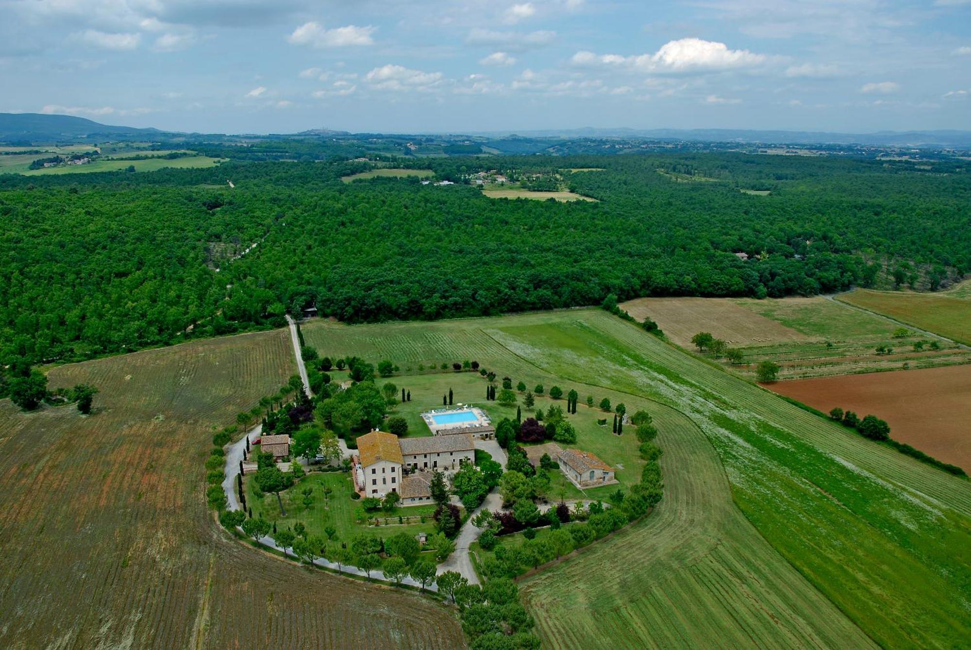 Fattoria Agriturismo Nerbona Villa กาโซเล เดลซา ภายนอก รูปภาพ