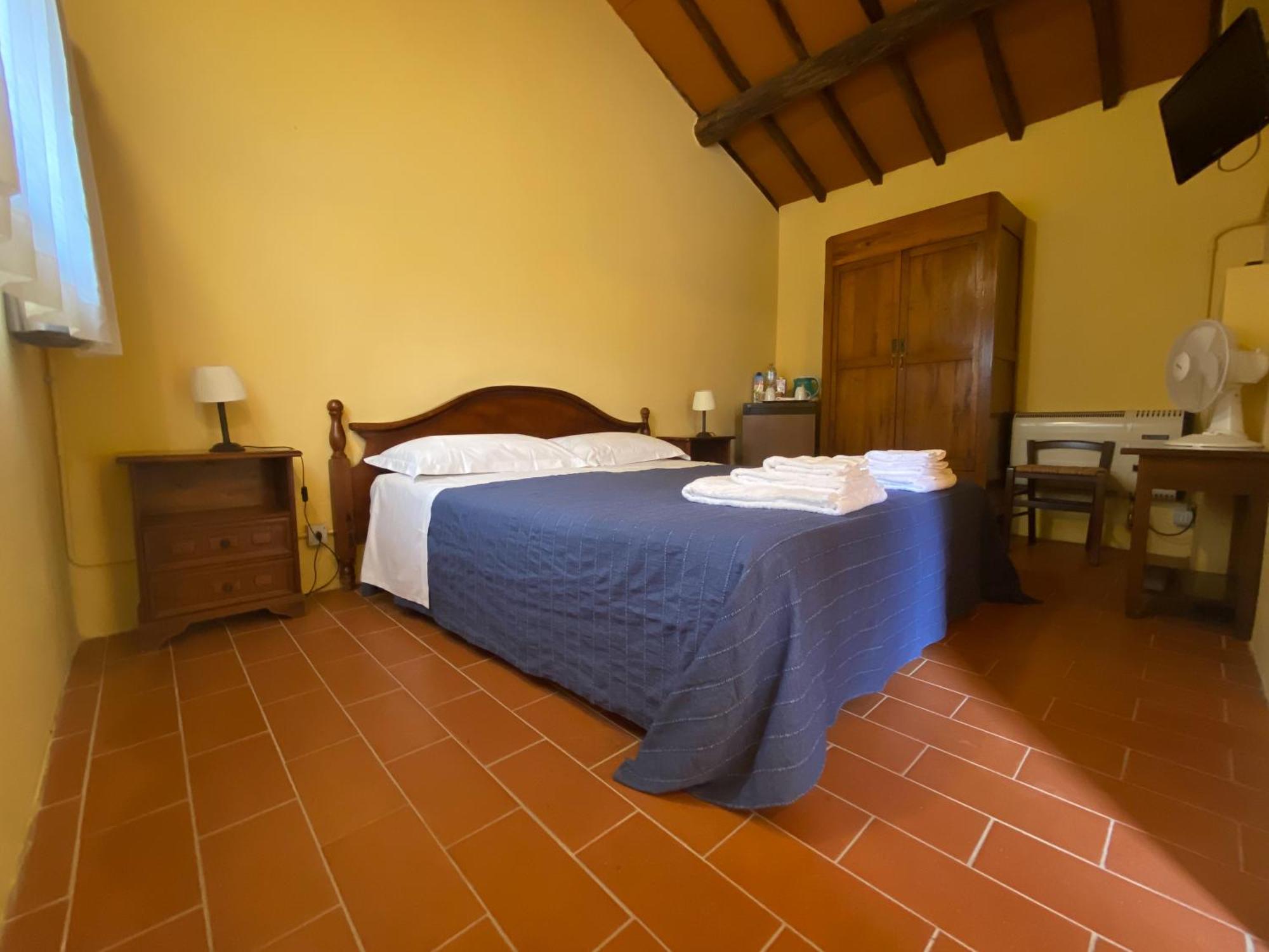 Fattoria Agriturismo Nerbona กาโซเล เดลซา ภายนอก รูปภาพ
